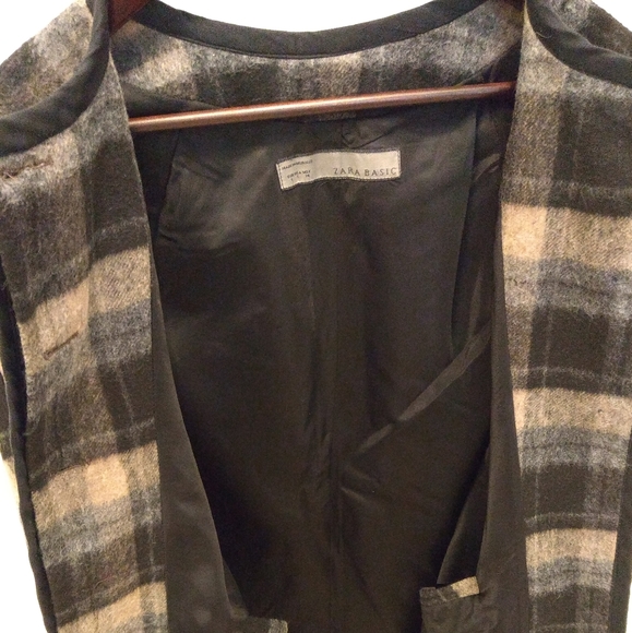 ZARA cape with buttons and inner pockets - Picture 3 of 4